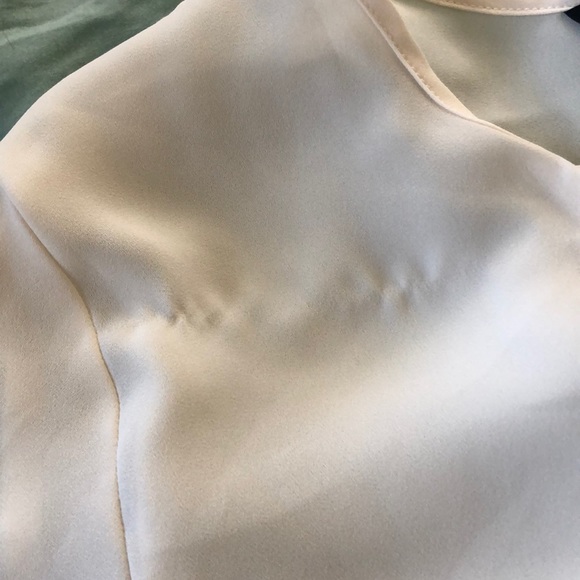 Banana Republic blouse (FREE IN BUNDLE) - Picture 3 of 4